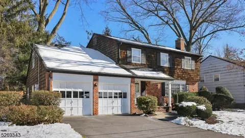 440 Manor Ave, Cranford, NJ 07016