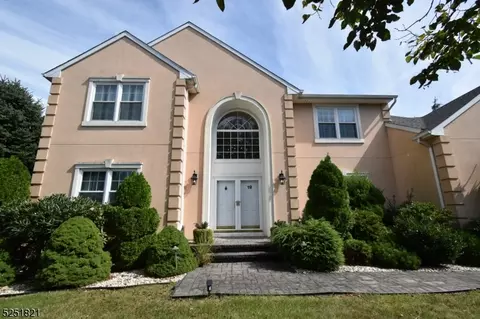 19 Maher Rd, Franklin Twp, NJ 08873