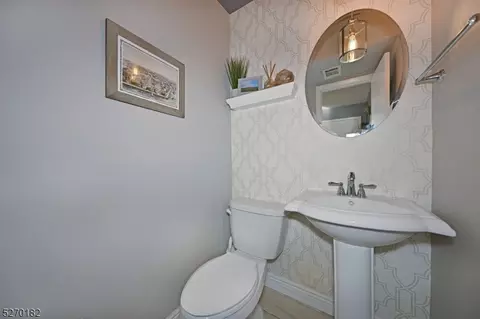 67 Brighton Ter, Wayne, NJ 07470 photo 11