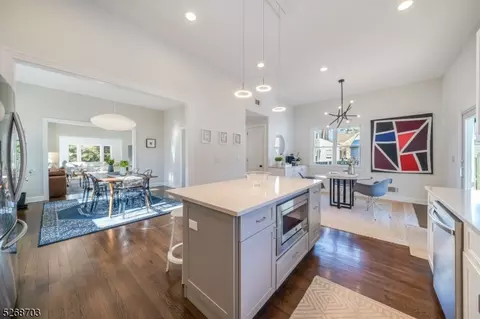 122 Fairview Ave, Berkeley Heights, NJ 07922