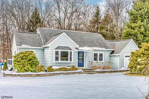 52 Unneberg Ave, Roxbury Twp, NJ 07876