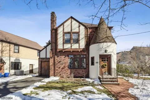 25 Claremont Ave, Bloomfield, NJ 07003