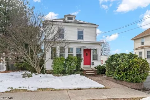 13 Spring St, Clifton, NJ 07011