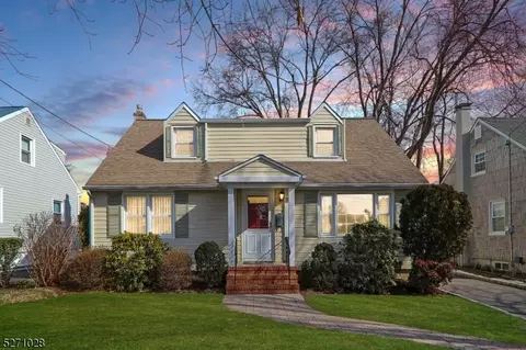 6 Lexington Ave, Cranford, NJ 07016