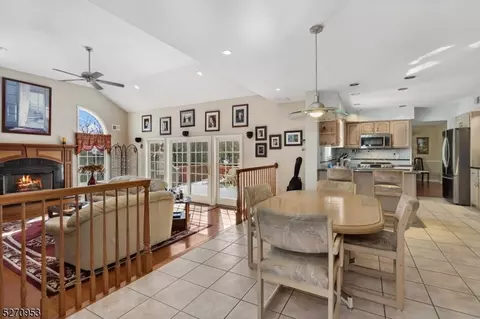 21 Eagle Ct, Randolph, NJ 07869 photo 13