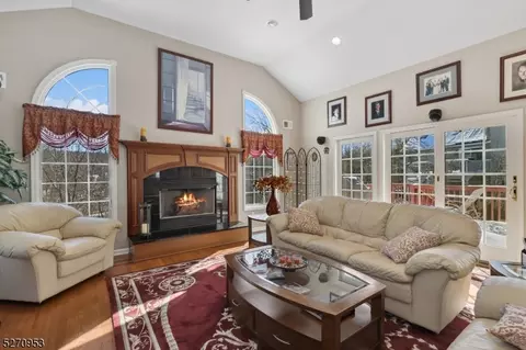 21 Eagle Ct, Randolph, NJ 07869 photo 12