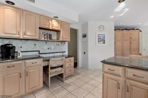 21 Eagle Ct, Randolph, NJ 07869 photo 11