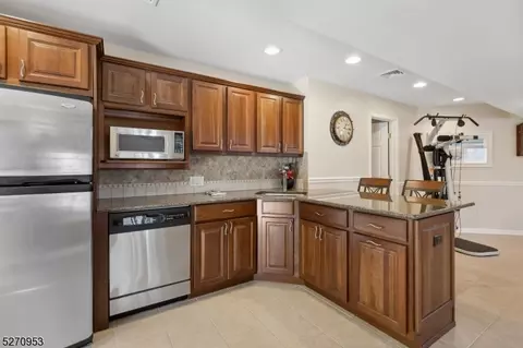 21 Eagle Ct, Randolph, NJ 07869 photo 28