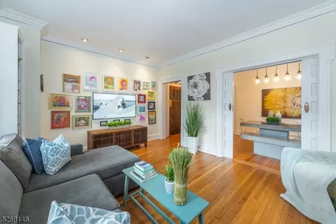 15 The Cres #1, Montclair, NJ 07042