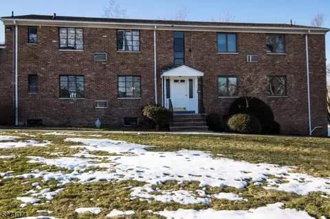 1 Troy Dr #A, Springfield, NJ 07081