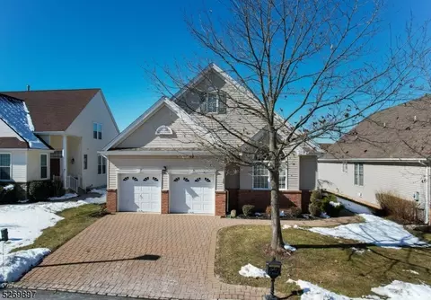 16 Stryker Rd, Franklin Twp, NJ 08873