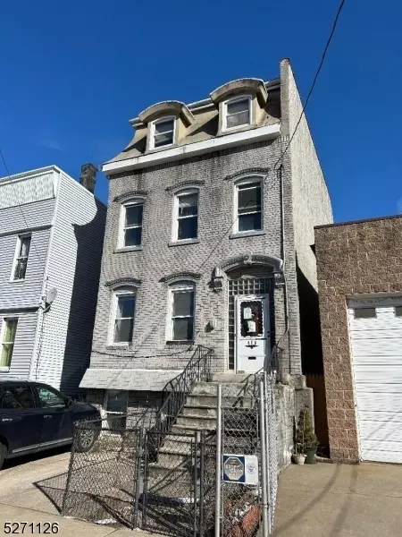 182 Culver Ave #2, Jersey City, NJ 07305