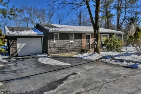 12 Longhouse Dr, West Milford Twp, NJ 07421