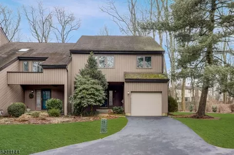 6 Thomas Trl, Morristown, NJ 07960