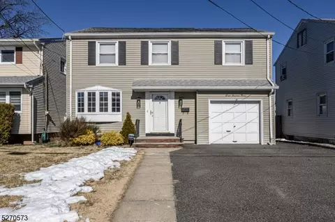 830 Lindegar St, Linden, NJ 07036