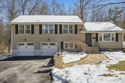 122 N Summit Ave, Chatham, NJ 07928
