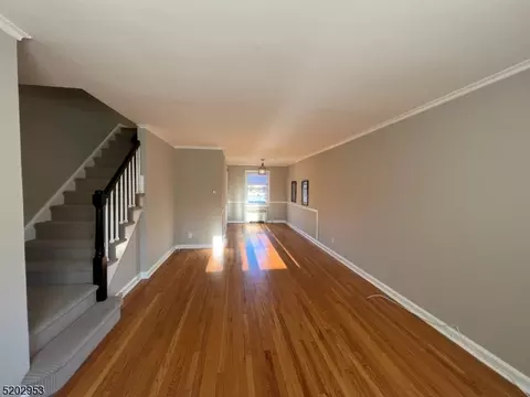 Living - 417 Morris Ave, Summit, NJ 07901 photo 2 of 3