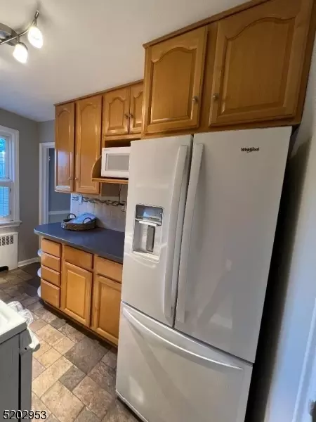 Kitchen - 417 Morris Ave, Summit, NJ 07901 photo 4 of 9
