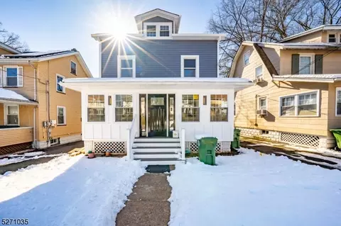 131 W 7th Ave, Roselle, NJ 07203