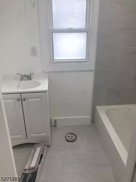 163 N 12th St, Newark, NJ 07107