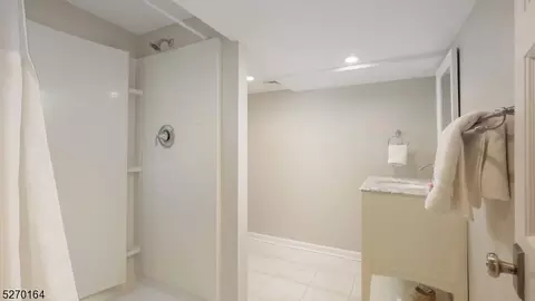 35 Rotary Dr, Summit, NJ 07901 photo 26