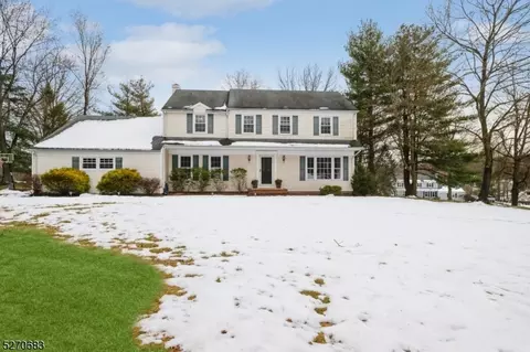 6 Starling Dr, Somerville, NJ 08876