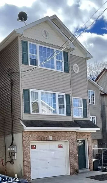 74 12th Ave, Paterson, NJ 07501