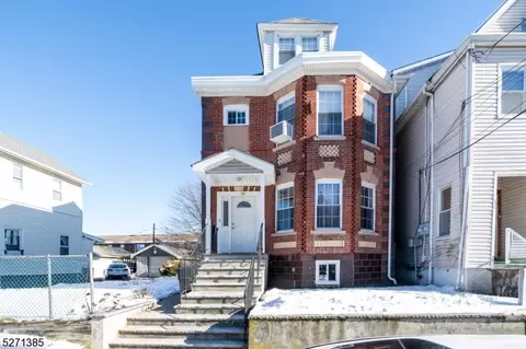 29 Alfred St, Passaic, NJ 07055