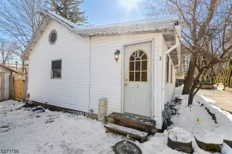 3 Burr Ct, West Milford Twp, NJ 07421