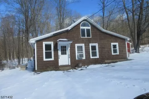 21 Degroat Rd, Sandyston, NJ 07827