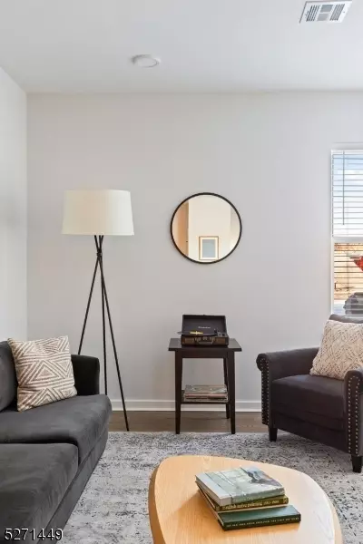 660 Bloomfield Ave #301, Bloomfield, NJ 07003