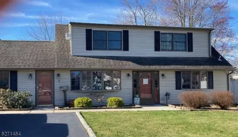 3 Wendy Rd, Woodbridge Twp, NJ 07067