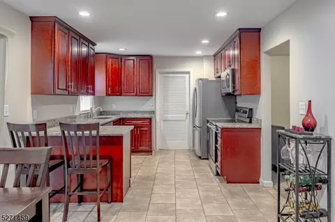 20 Babcock Ln, Willingboro, NJ 08046