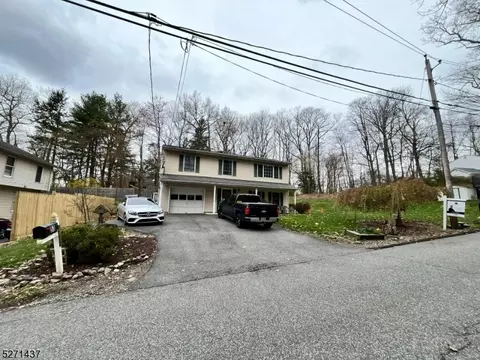 53 Eatontown Rd, West Milford Twp, NJ 07421
