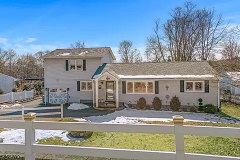 1066 Sussex Tpke, Randolph, NJ 07869