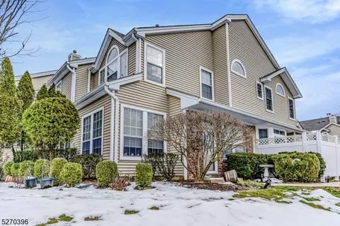 4 High Pond Ln #4, Bedminster, NJ 07921