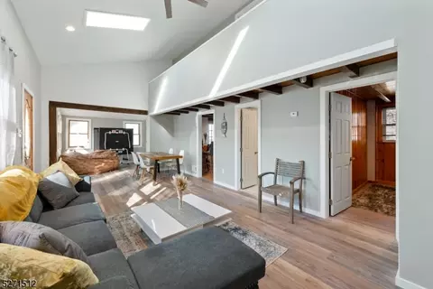72 E Shore Rd, Jefferson, NJ 07849