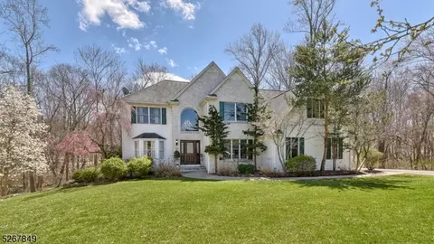 50 Gates Pl, Wayne, NJ 07470