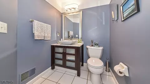50 Gates Pl, Wayne, NJ 07470 photo 12