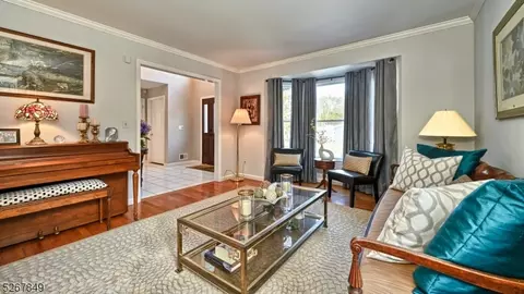 50 Gates Pl, Wayne, NJ 07470 photo 4