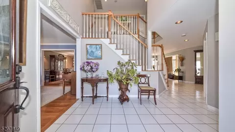 50 Gates Pl, Wayne, NJ 07470 photo 2