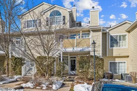 99 Wescott Rd, Bedminster, NJ 07921