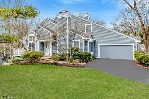 1 Lockhaven Ct, Bedminster, NJ 07921