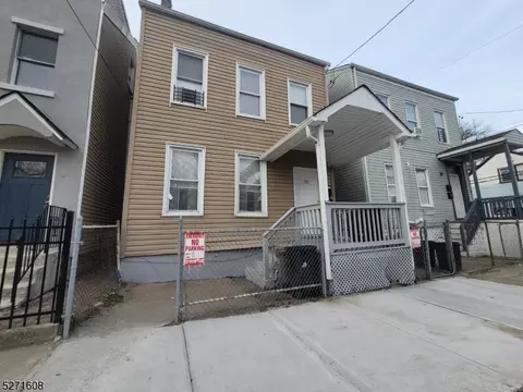32 Watson St, Paterson, NJ 07522