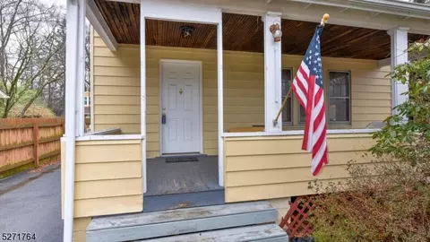 129 W Oak St, Bernards, NJ 07920