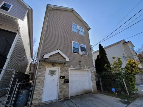 126 12th Ave, Paterson, NJ 07501