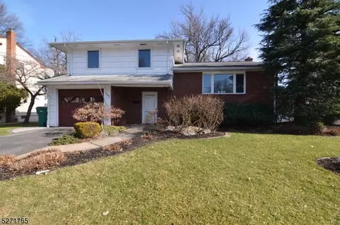 1567 Franklin St, Clark, NJ 07066