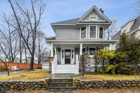 59 Tuxedo Ave, Hawthorne, NJ 07506