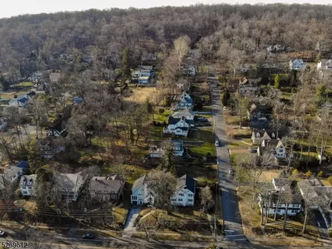 58 Maple St, Millburn, NJ 07041 photo 31