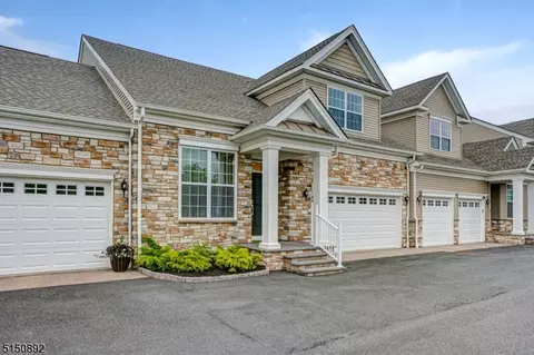 98 Van Cleef Dr, Whitehouse Station, NJ 08889
